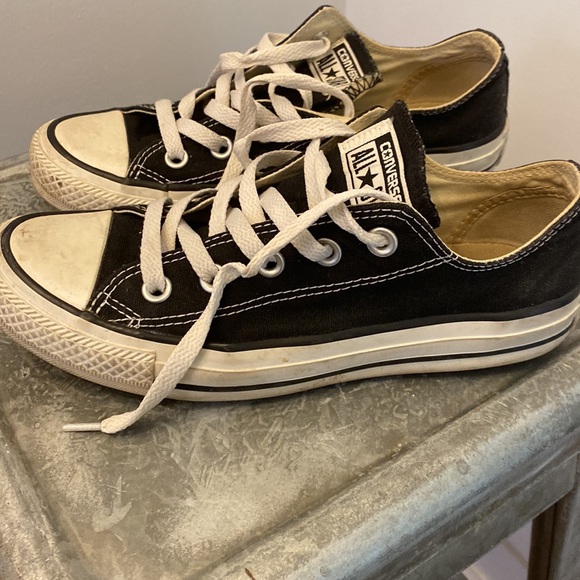 Converse shoes - Picture 3 of 7